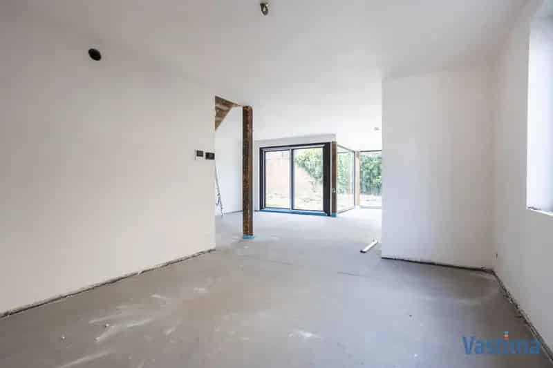 Nieuwbouw Halfopen Woning 3 Slaapkamers Garage Tuin