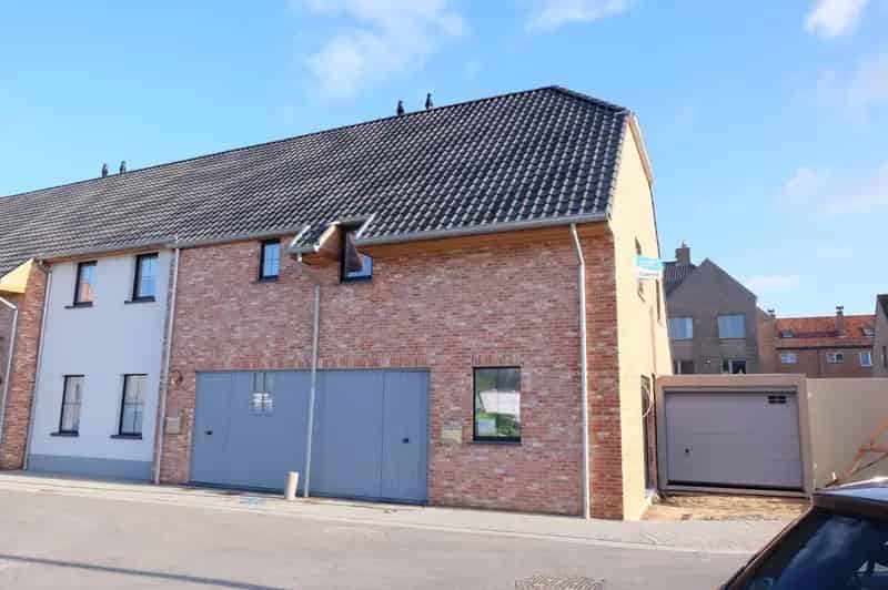 Moderne Halfopen Woning te Bredene Nabij Spuikom
