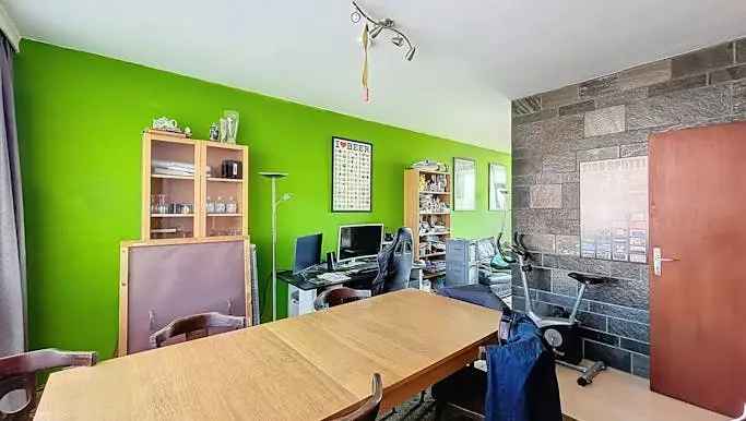 Appartement te Koop Hoevenen 2 Slaapkamers Garage