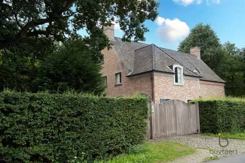 Manoir Villa te Halle Zoersel  Ruime 4 slaapkamers 2 badkamers