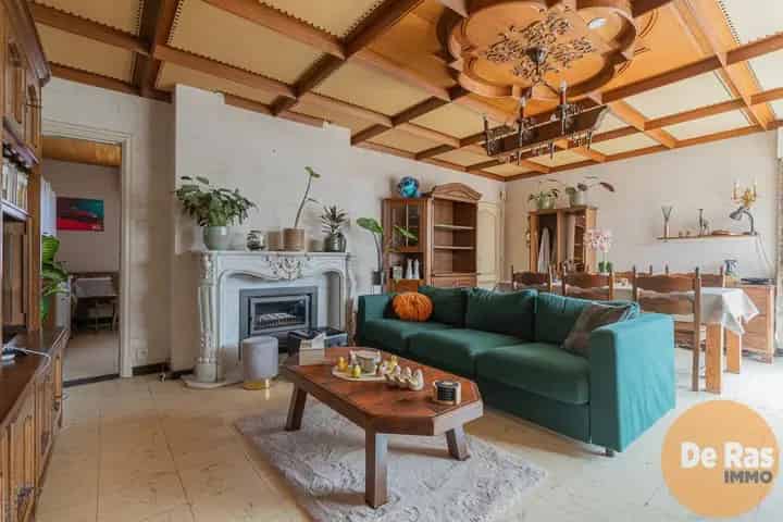 Huis te koop Schoonaarde: halfopen woning met magazijn