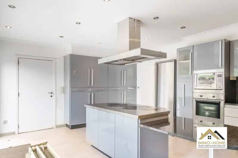 Op te frissen vrijstaande woning