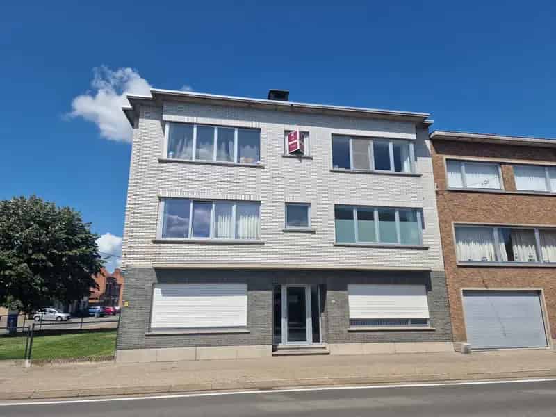 Ruim 2-slaapkamer Appartement te Koop in Putte
