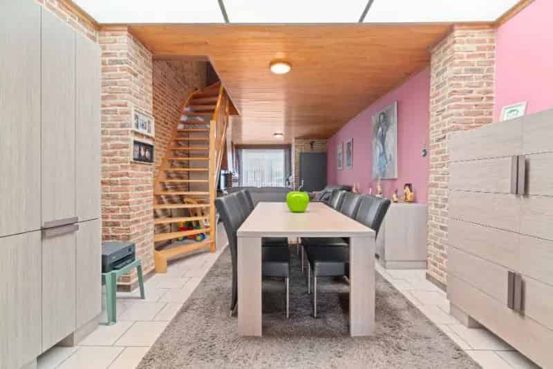 Nieuw Vlot Bereikbare Woning Tuin Ruime Garage