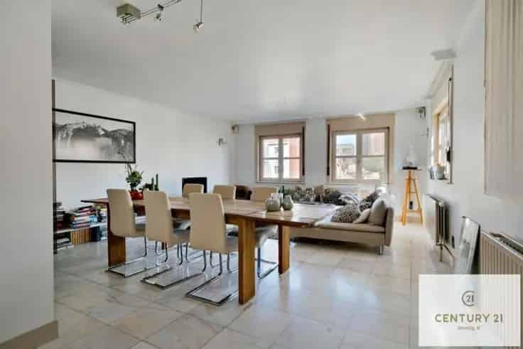 Appartement Te Koop Sint Truiden: Opbrengsteigendom met Kantoor