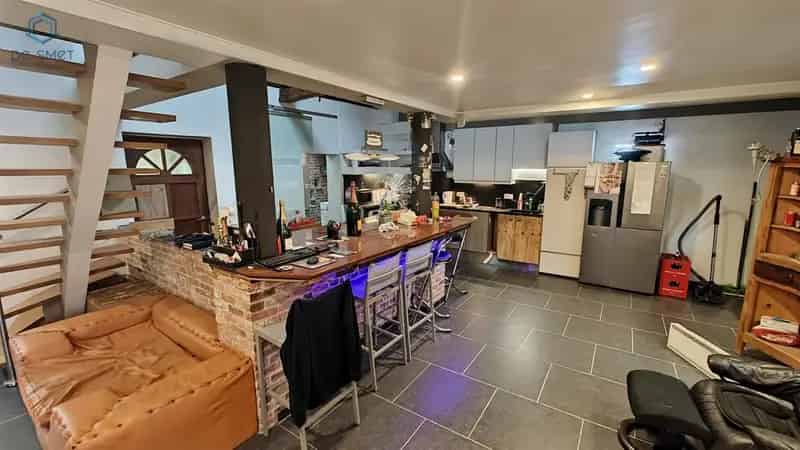 HOB met open leefruimte en slaapvertrek