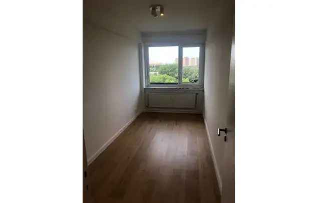 Huur 2 slaapkamer appartement van 95 m² in Antwerp