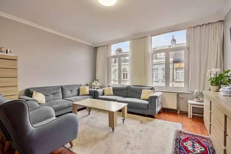 Huis Te Koop 9 slaapkamers 5 badkamers Park Spoor Noord