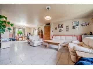 Villa te koop Mellery 5 slaapkamers renovatieproject