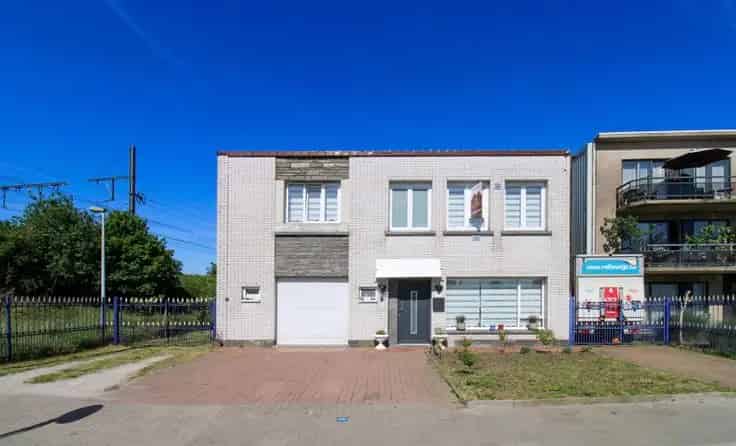 Ruime Halfopen Bebouwing te Koop in Sint Niklaas