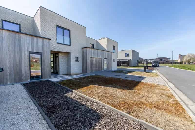 Nieuwbouwwoning Wakken Rustige Kindvriendelijke Buurt 3 slaapkamers