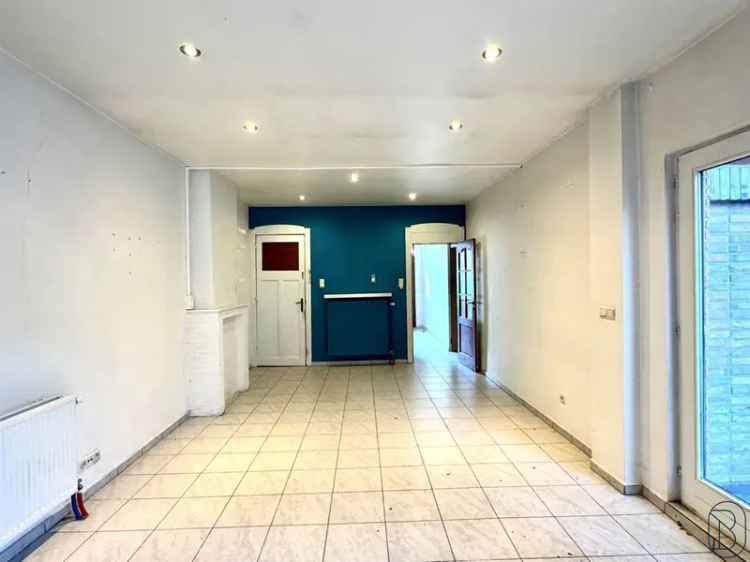 Te renoveren woning met 5 slaapkamers Kortrijk