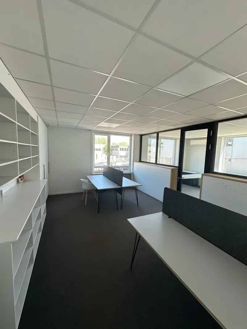 Kantoor te huur Melle 106m2 inclusief wifi en kuisdienst