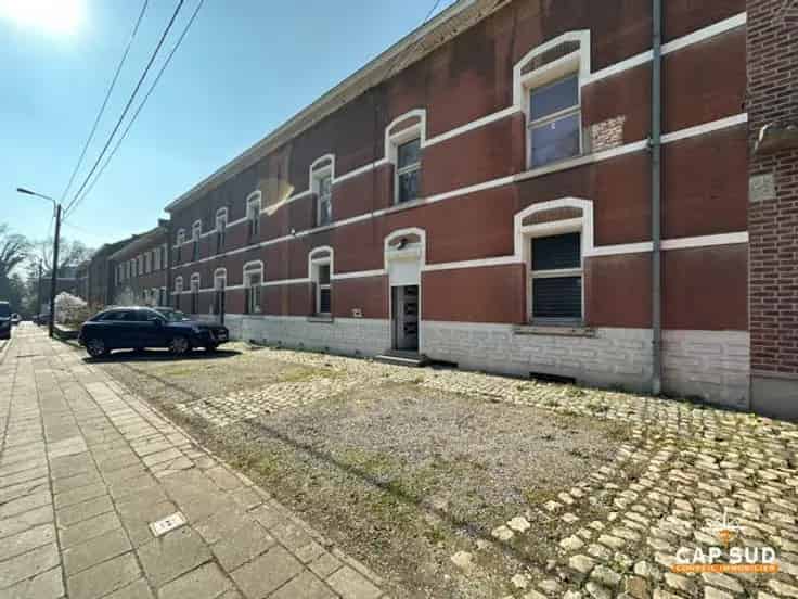 Te Koop 2 Huizen Renovatie plus Bouwgrond Nivelles