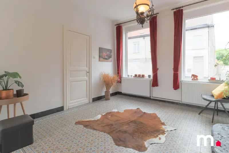 Huis te koop Izegem: Karaktervolle woning met authentieke elementen
