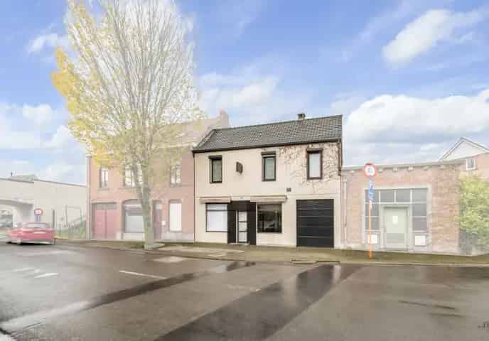 Huis te koop Lokeren: gerenoveerde woning, geschikt voor wonen en handel