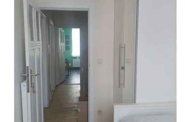 Kamer van 210 m² in Schaerbeek - Schaarbeek