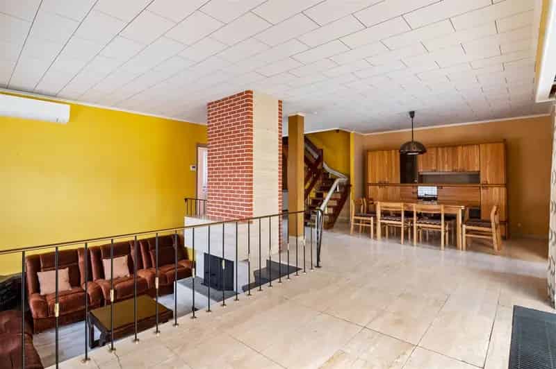 Huis te koop Sint-Katelijne-Waver: 4 slaapkamers, 2 badkamers, recent gerenoveerd