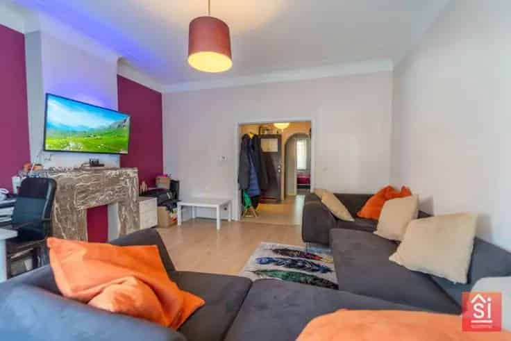 Appartementenblok Jette: 3 Huurunits Te Koop