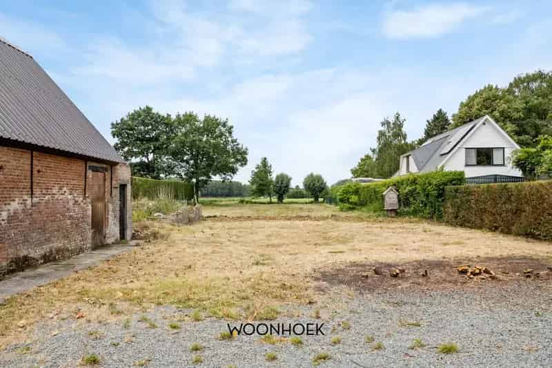 Huis te huur Eksaarde: 4 slaapkamers, grote tuin en schuur