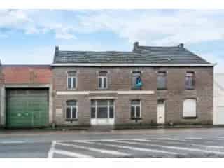 Industrieel Complex te Gaurain-Ramecroix 735m2 Magazijn Werkplaats 3 slaapkamers