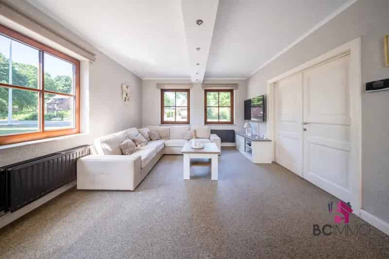 Huis te huur met zwembad en garage