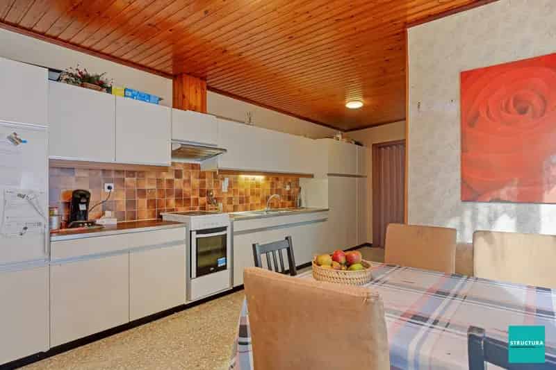 Gelijkvloers Appartement met Tuin en Kelder te Huur