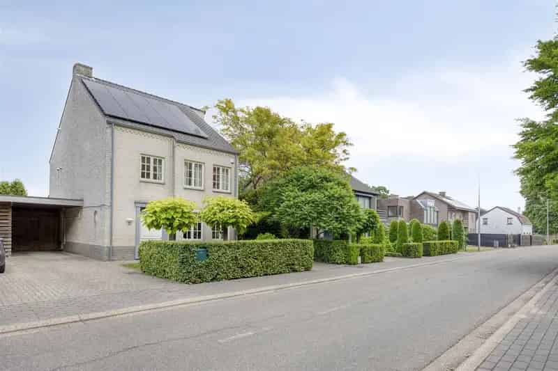 Ruime 5 Slaapkamerwoning Achel 246m2 Woonplezier