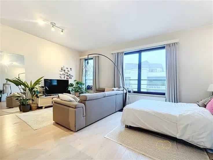 Studio te Koop Veeweyde 47m² - Recent - Ingericht - Nabij Openbaar Vervoer