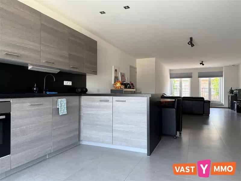Appartement te koop Gooreind: 2 slaapkamers, terras en garage