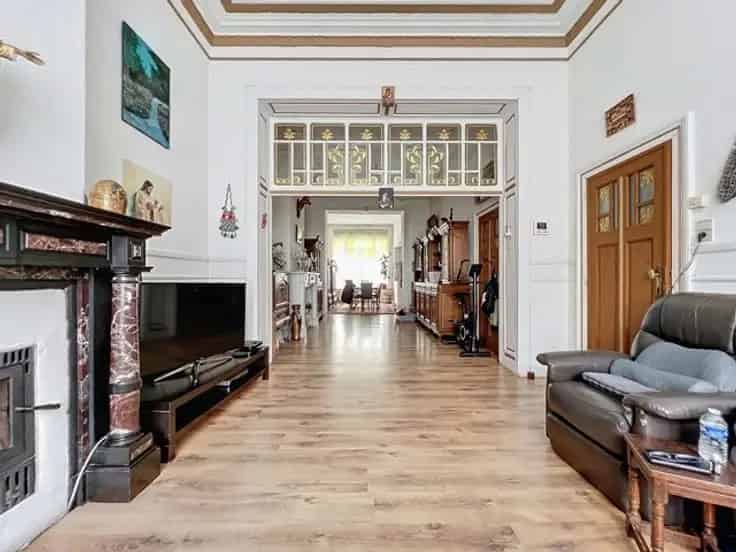 Herenhuis 3 Wooneenheden Te Koop 300m² Tuin