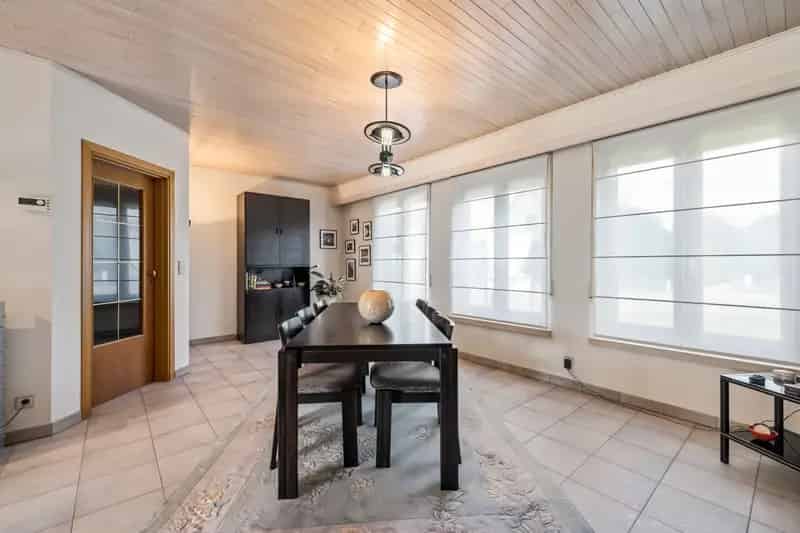 Huis te huur: 3 slaapkamers, dubbele garage, zonnige tuin - EPC B