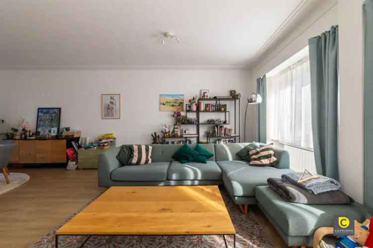 Bel-étage te huur 2 slaapkamers rustige buurt