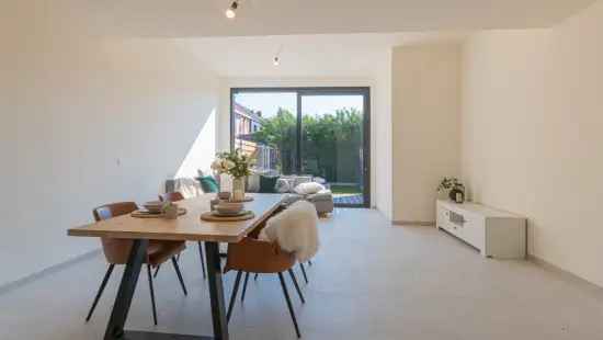 Investeringspand : Verhuurde moderne BEN-woning