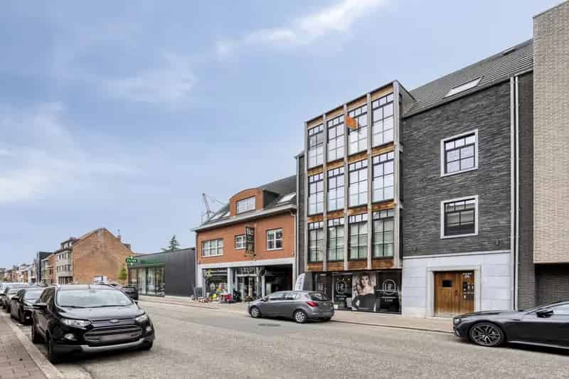 Penthouse te huur Geel: Luxe appartement met terras en garage