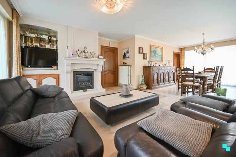 Huis te huur Izegem: 5 slaapkamers, tuin, garage