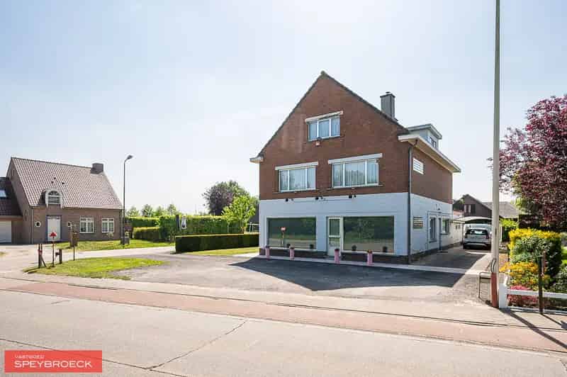 Handelspand met Woonst te Koop Nazareth De Pinte Nabij N60 E17