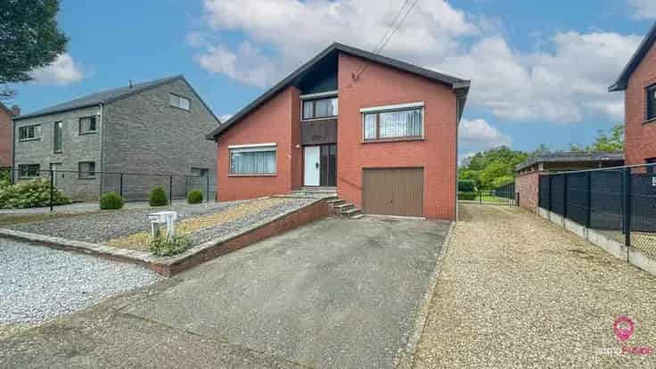 Huis Te Koop 5 Slaapkamers Grote Tuin Rustige Omgeving
