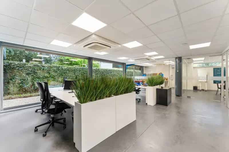 Kantoorruimte Tremelo Ruime Parking 2534m2