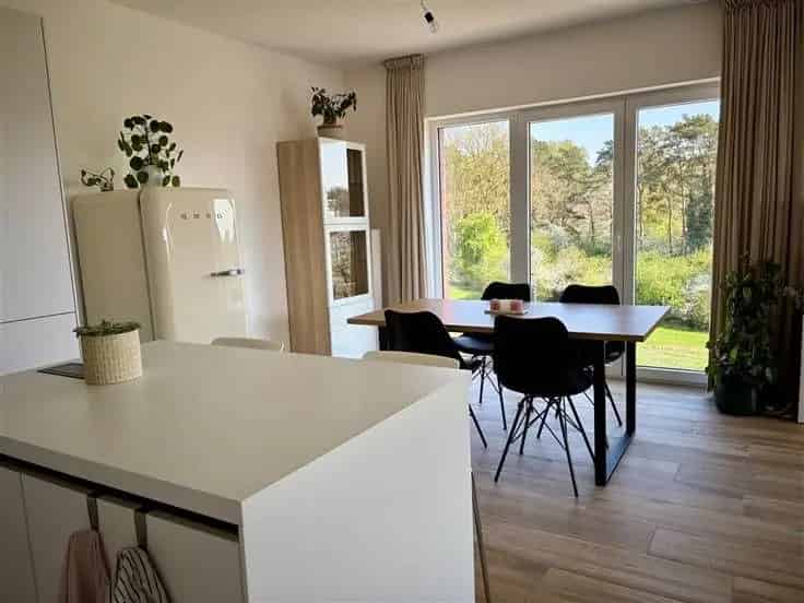 Appartement te Koop Courbevoie LLN 2 slaapkamers 96m² terras