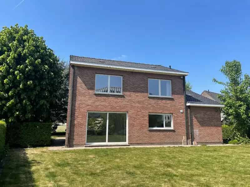 Vrijstaande gezinswoning garage tuin