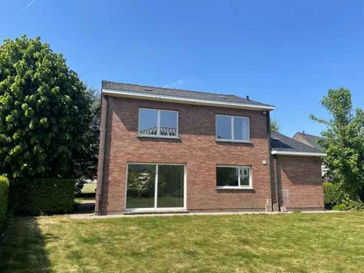Alleenstaande ééngezinswoning + garage & tuin