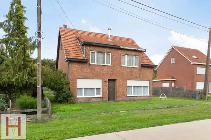 Huis te huur te renoveren of af te breken Lichtaart