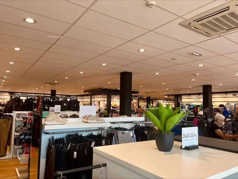 Handelspand Hamont-Achel 562m2 Te Koop Verhuurd Investering