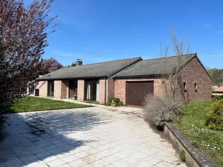 Villa Te Koop: 3 slaapkamers, tuin, garage