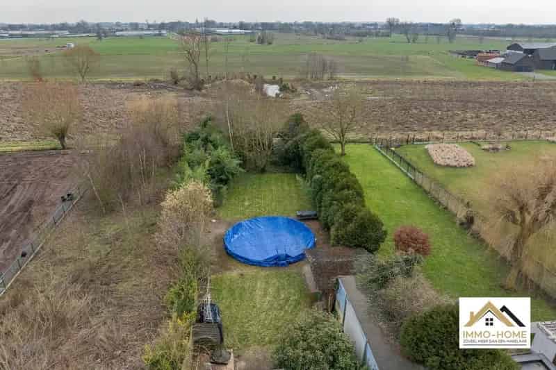 Halfopen Bebouwing Groene Omgeving