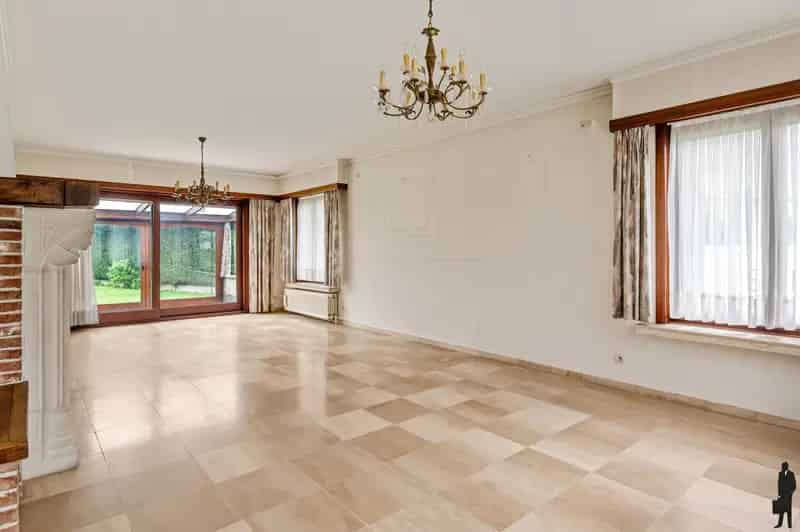 Huis te huur Wommelgem: Laagbouwvilla met grote zolder