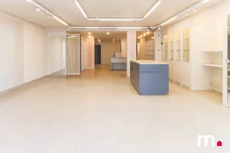 Appartement te koop Zwevegem: Ruim gelijkvloers appartement nabij centrum