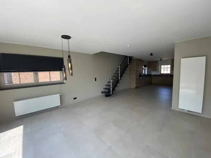 Duplex Appartement te Huur 149m2 3 slaapkamers Zonneterras Garage
