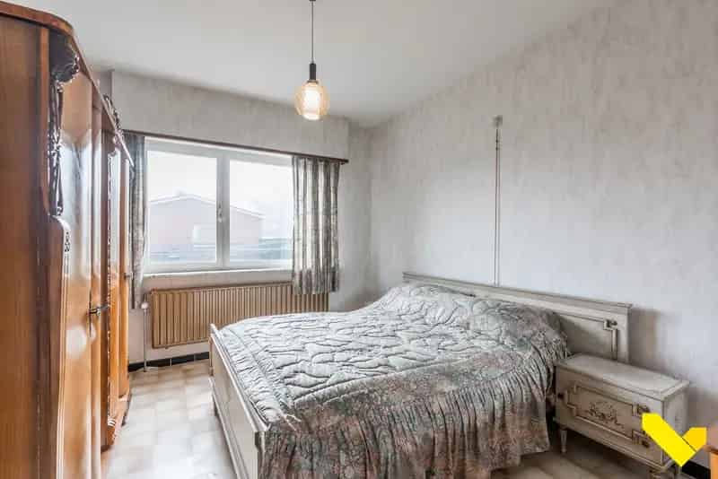 Gelijkvloerse Woning 2040m² Geel 3 slaapkamers